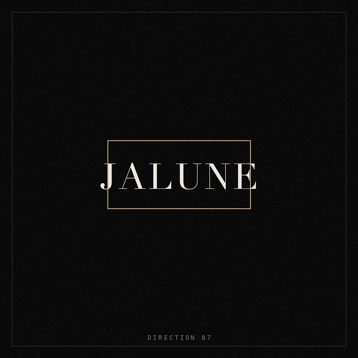 Gold keyline frame
